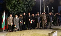 С тържествена заря-проверка Шумен отбеляза 148 години от Освобождението на България