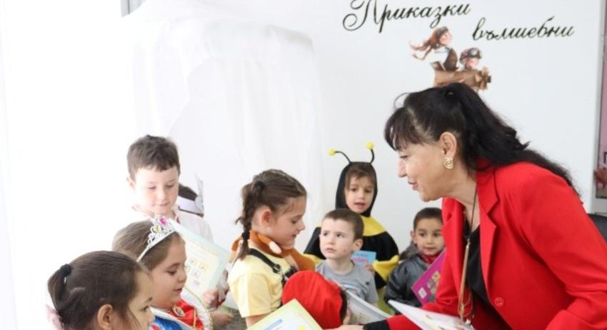 В ДГ „Здравец“ - с. Войвода отбелязаха Деня на детската книга