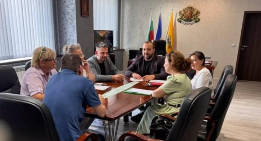 Подписаха Колективен трудов договор за системата на образованието в община Нови пазар