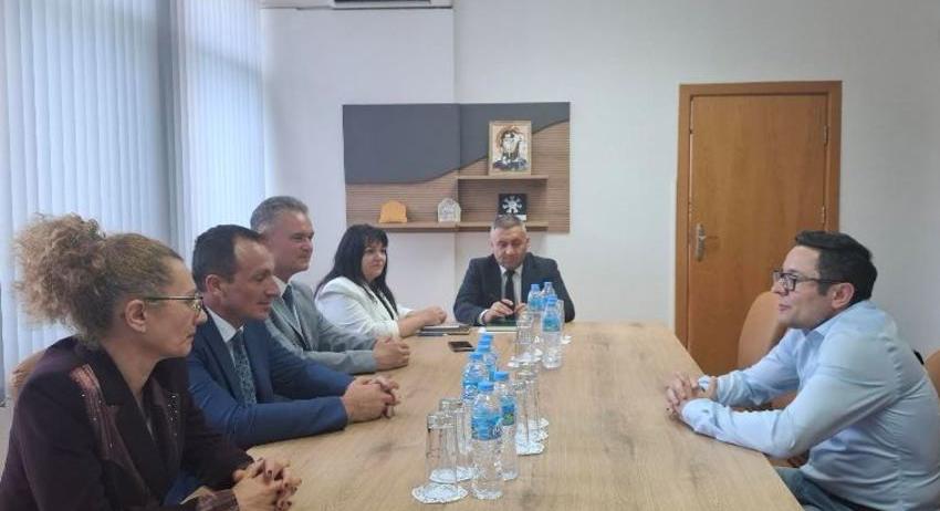 Областният управител се срещна с вицепремиера Александър Пулев