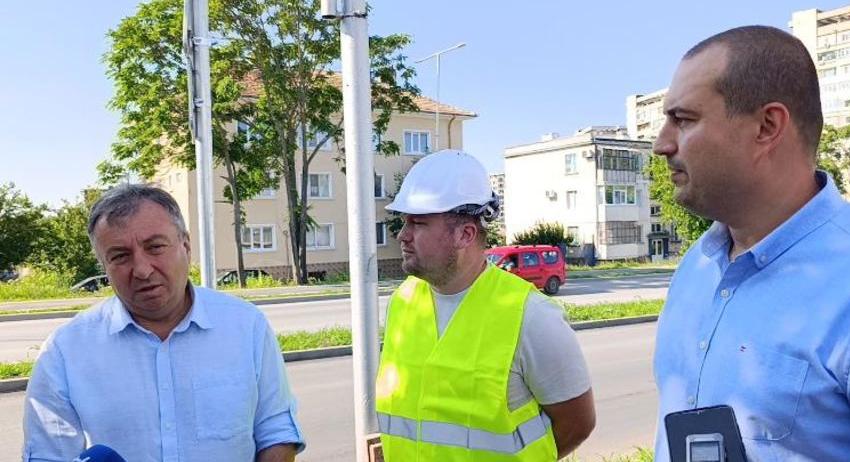Продължава работата по бул. „Симеон Велики”