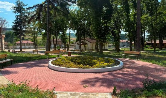 Нов модерен площад в село Иваново